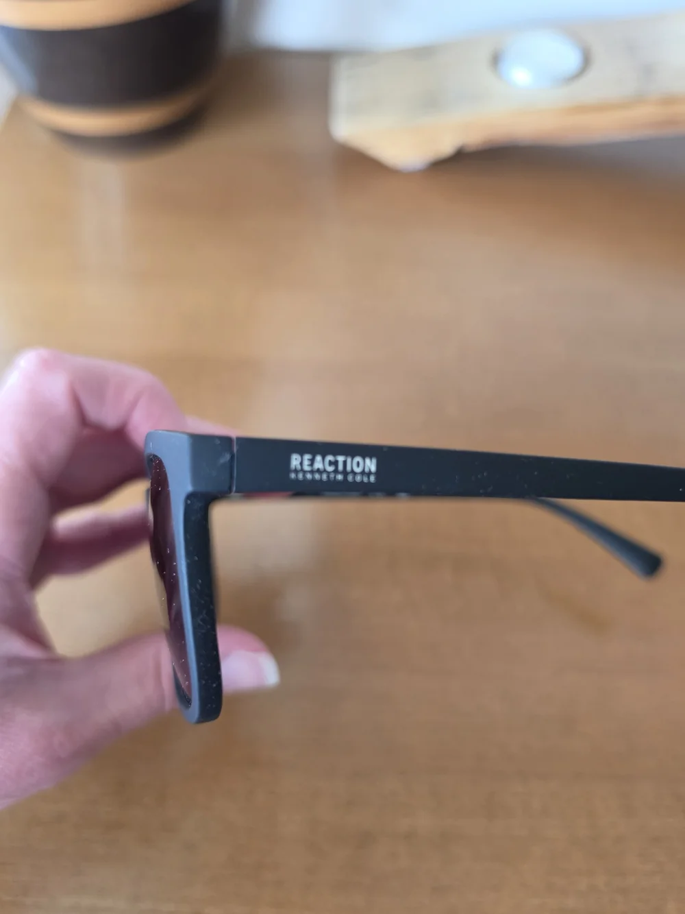 NEW Without Tags - Kenneth Cole Reaction Black Sunglasses - Stylish Matte Frame